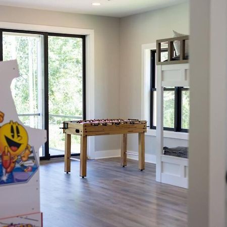 New Home, Dock, Kayaks, Game Room, Water Views Winchester エクステリア 写真