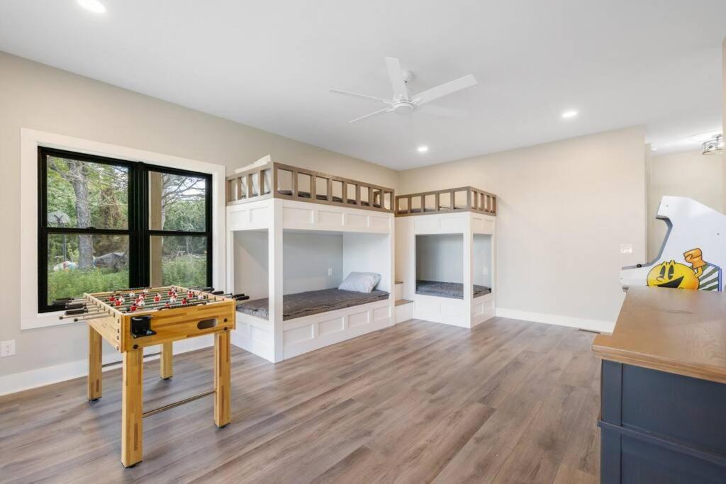 New Home, Dock, Kayaks, Game Room, Water Views Winchester エクステリア 写真