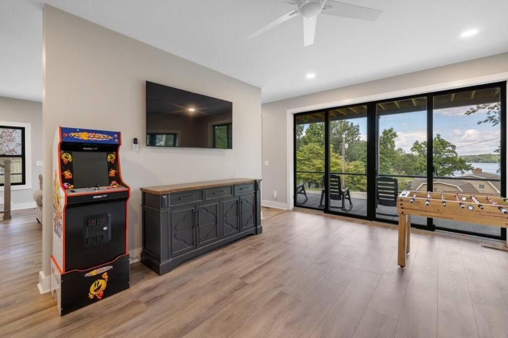 New Home, Dock, Kayaks, Game Room, Water Views Winchester エクステリア 写真